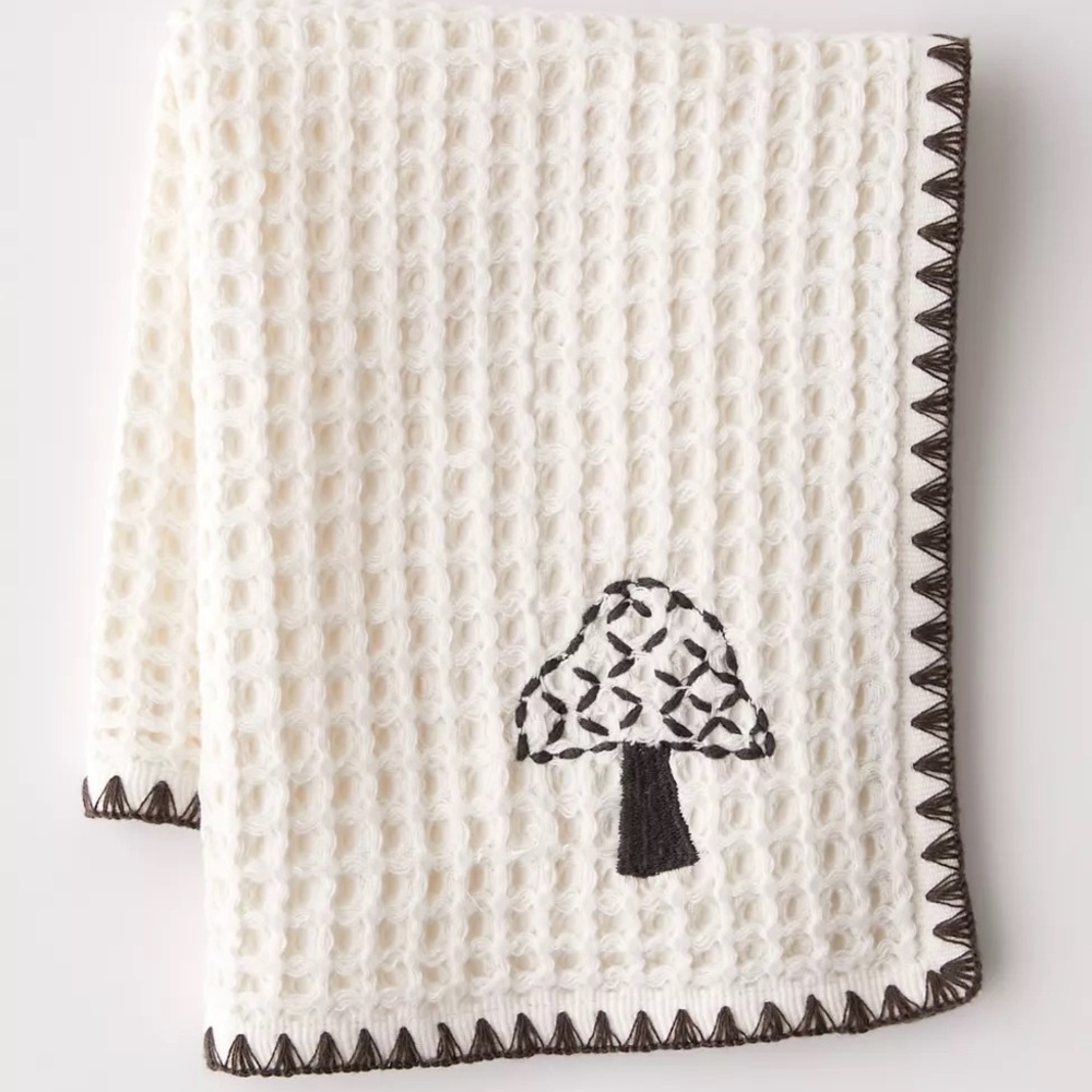 Urban Outfitters Critter Waffle Tea Towel, Cream, NWT - Picture 2 of 9
